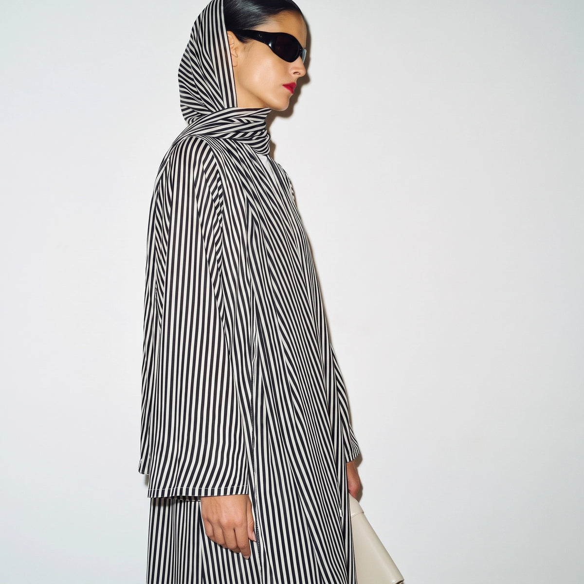 Louvre Line Abaya