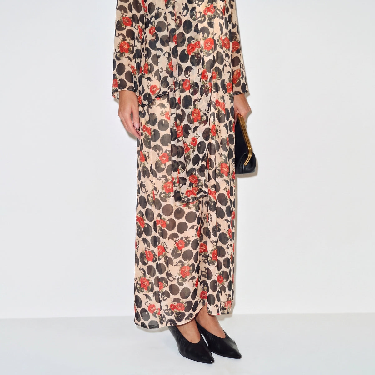 Rose Dot Abaya