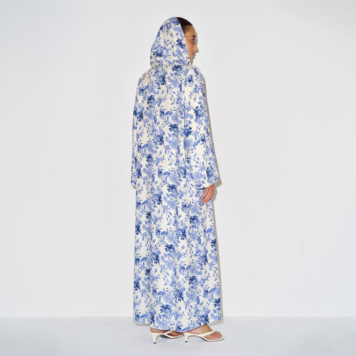 Porcelain Garden Abaya