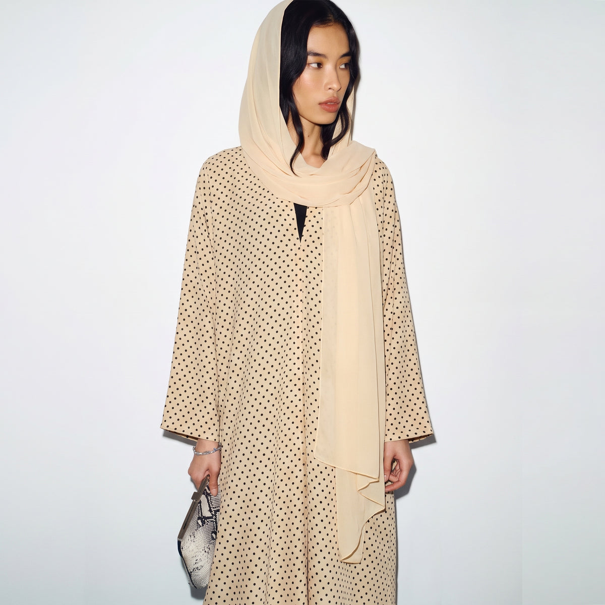 Sand Dot Abaya