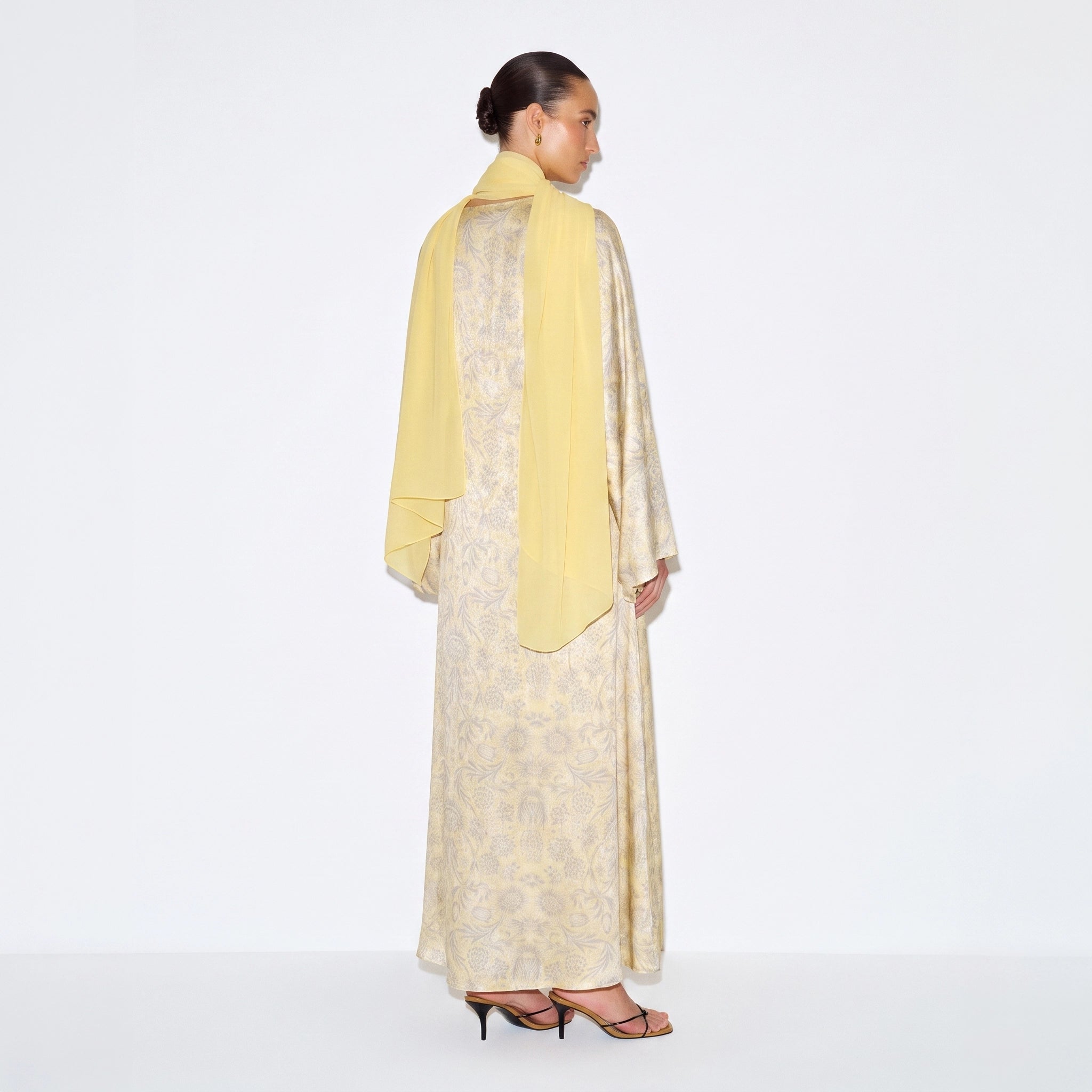 Vineyard Sunlight Abaya