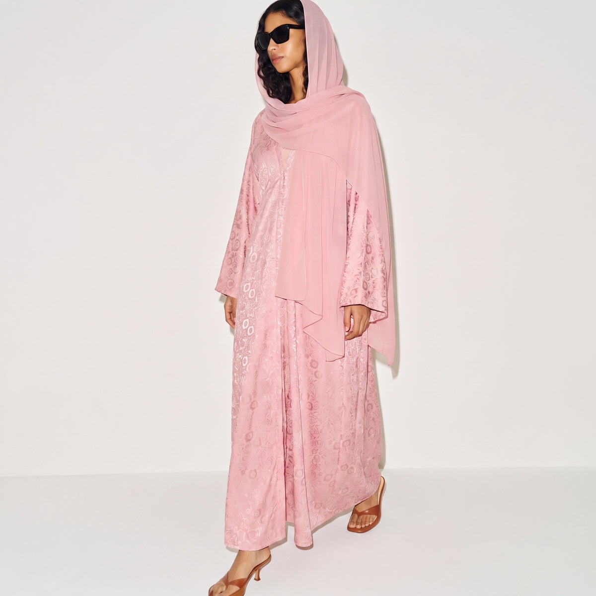 Bubblegum Quartz Abaya