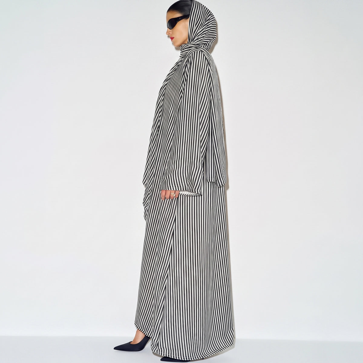 Louvre Line Abaya